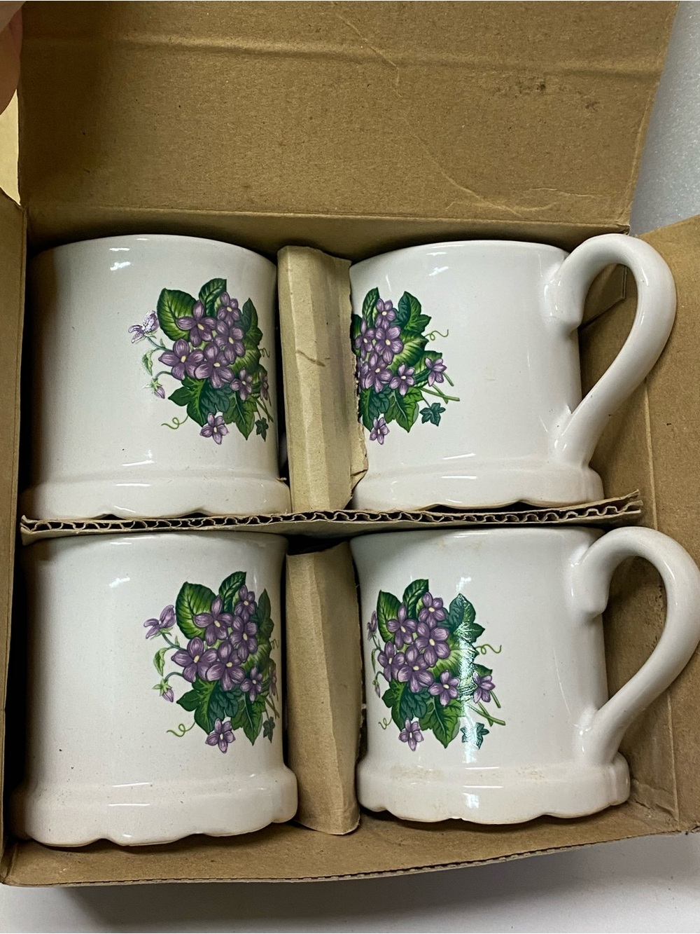 Stoneware Mug Set violet and ivy
